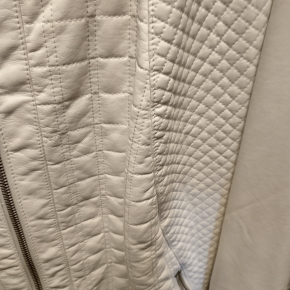 COPY - Jacket - Picture 2 of 3